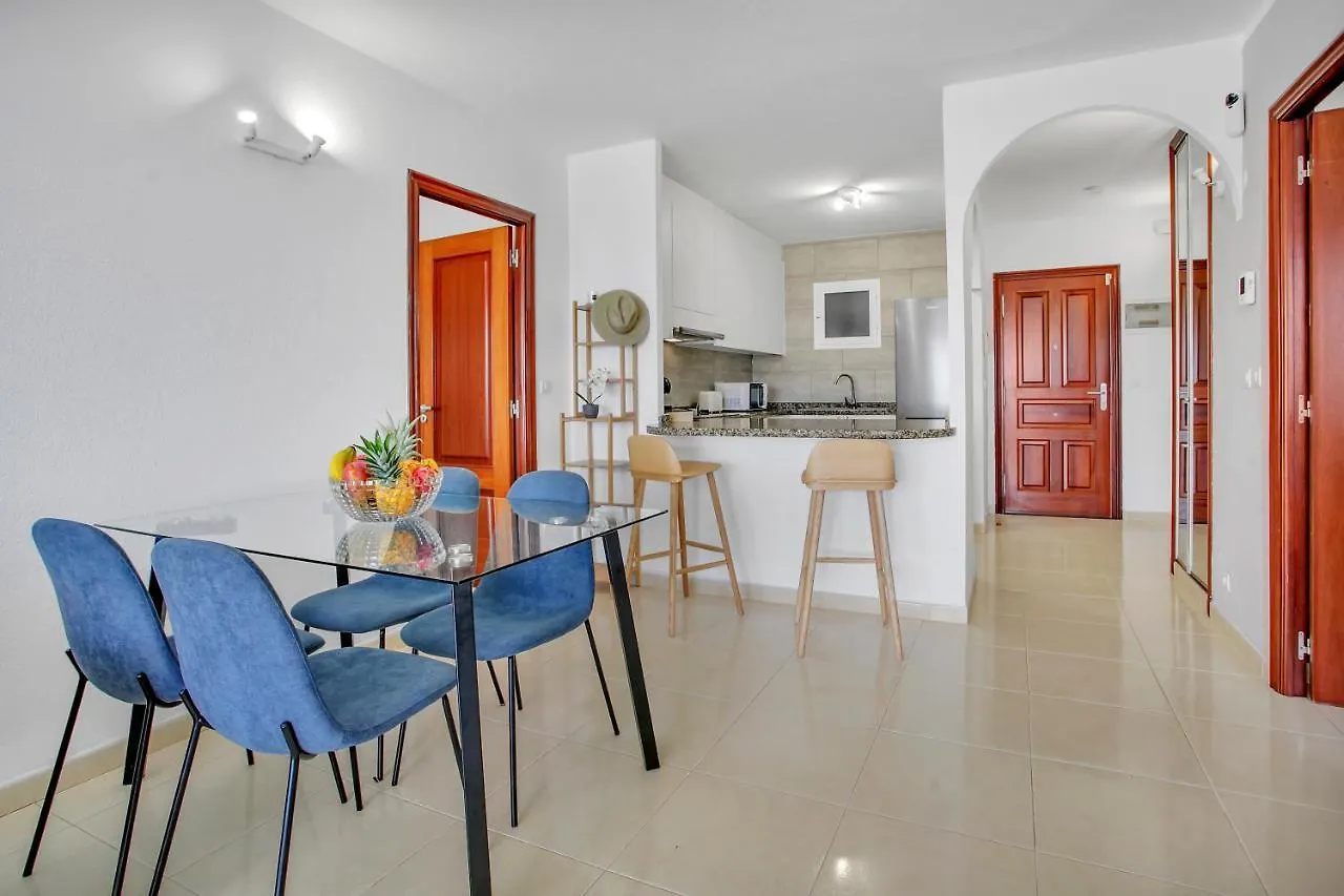 Wonderful View, Huge Terrace Solarium, Private Parking Apartment Costa Adeje